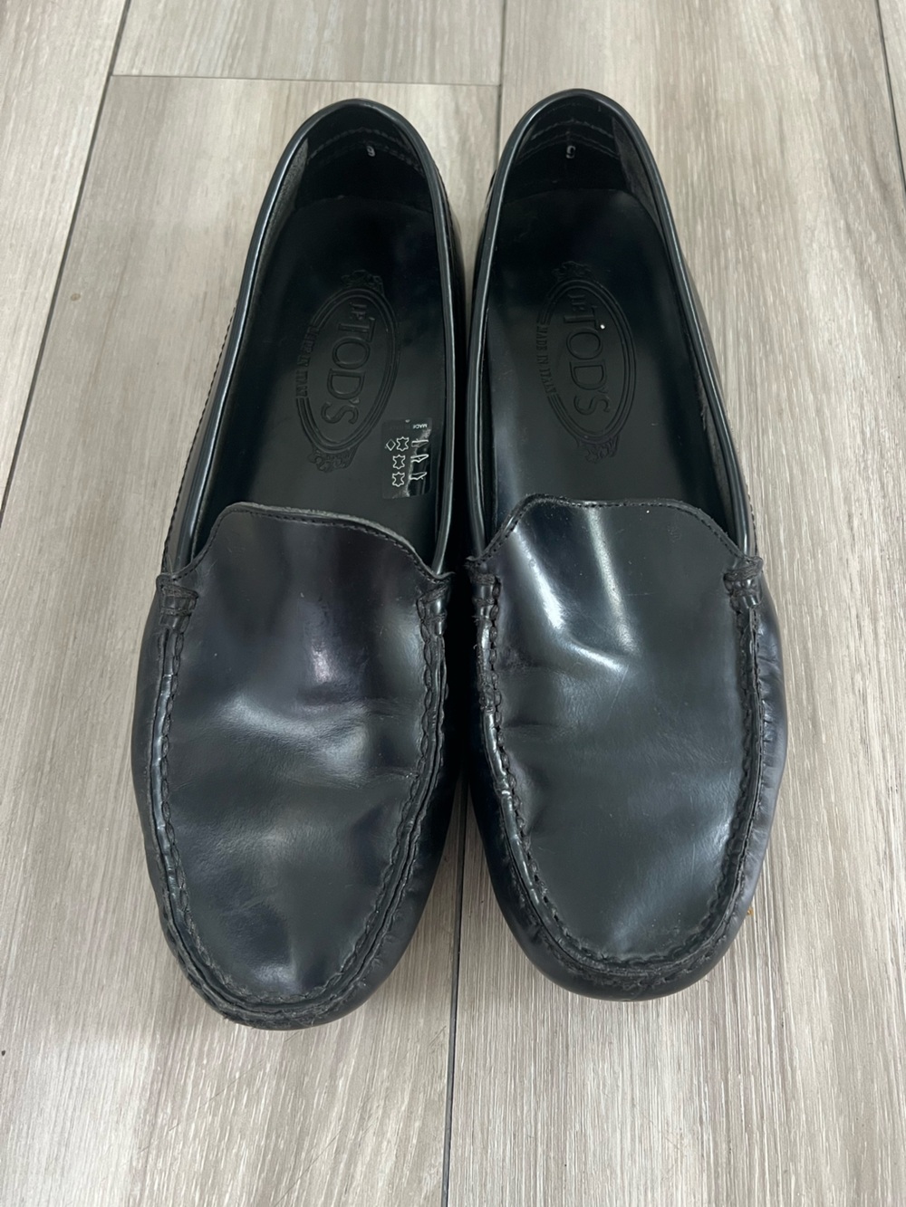Tod’s Black Leather Loafers Italian Slip On Shoes women’s 9